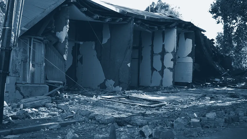Una casa derrumbada en Talca tras el terremoto de febrero de 2010